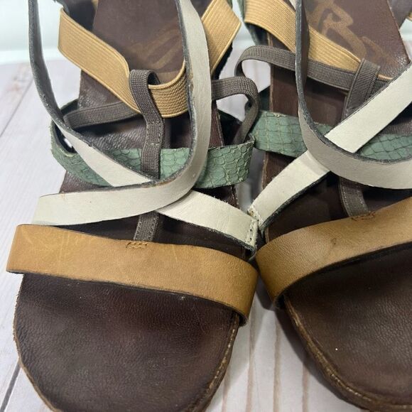 OTBT Taupe Laconia Leather Wedge Sandals - Picture 3 of 9